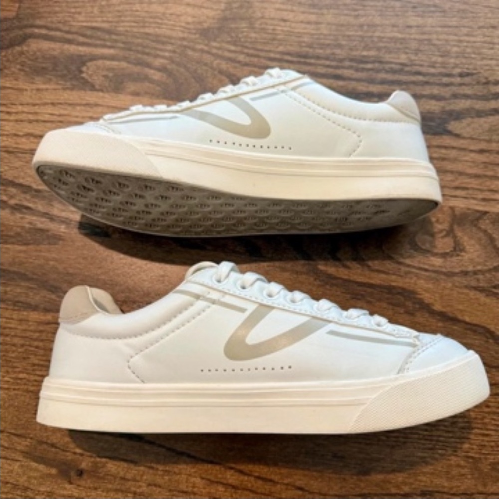 Tretorn Cream Lace-Up Low-Top Sneakers - Picture 4 of 5